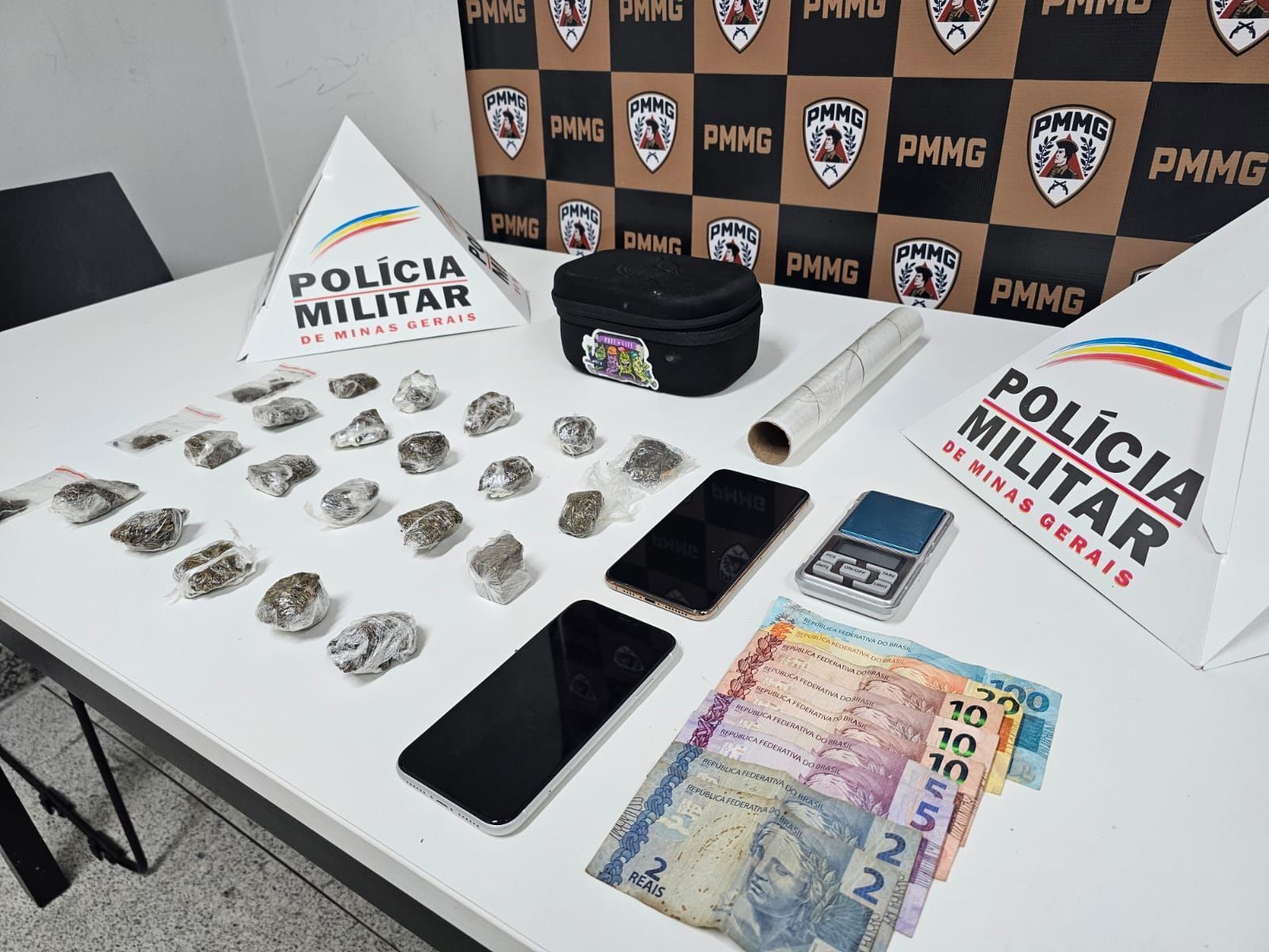 Casal é preso por tráfico de drogas em Coronel Fabriciano