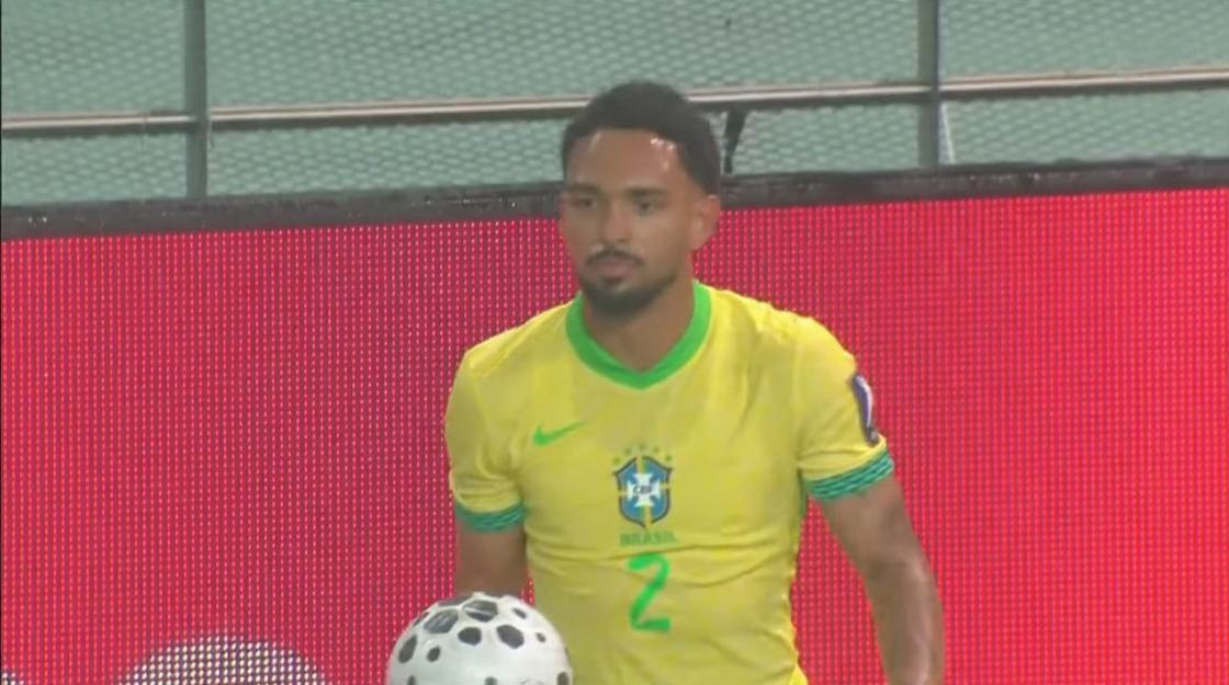 Vitinho, do Botafogo, estreia como titular da Seleção Brasileira com bons números