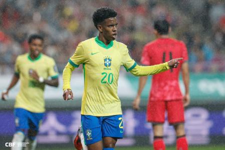 Estêvão balançou as redes duas vezes no amistoso da Seleção Brasileira contra a Coreia do Sul