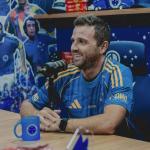 Ídolo do Cruzeiro, Montillo faz visita especial à Toca da Raposa II
