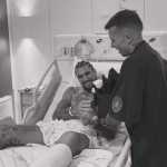 Após cirurgia, Lyanco recebe visita de titular do Atlético e se declara