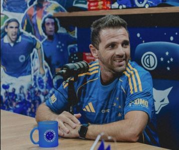 Montillo, ídolo do Cruzeiro, em entrevista durante o Cruzeiro Cast