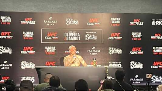 Charles do Bronx venceu mais uma luta no UFC