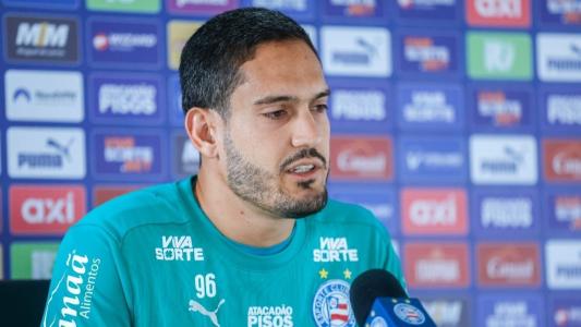 Goleiro Ronaldo, do Bahia, durante entrevista coletiva
