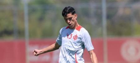 Alisson treina com o grupo principal do Inter desde o último mês