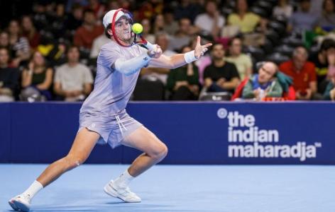 João Fonseca em ação no ATP 250 de Bruxelas