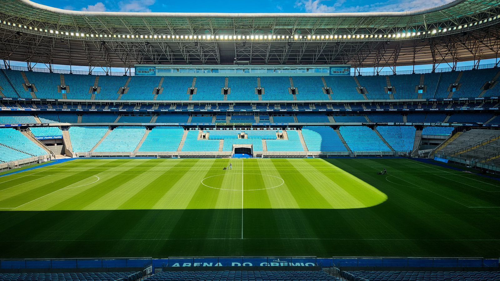 Grêmio paga salários atrasados com empréstimo de investidor