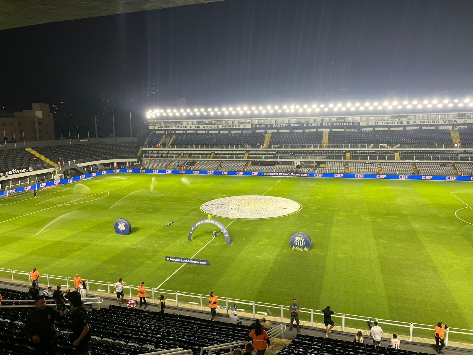 Santos x Corinthians: veja escalações para jogo do Brasileirão