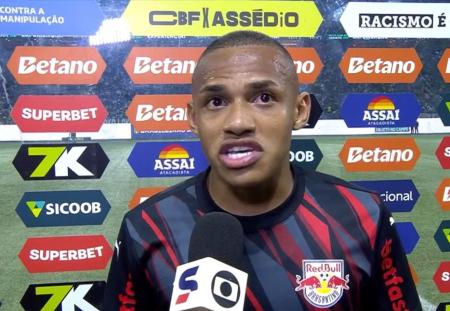 Jhon Jhon concedeu entrevista no intervalo do jogo entre Palmeiras e Bragantino
