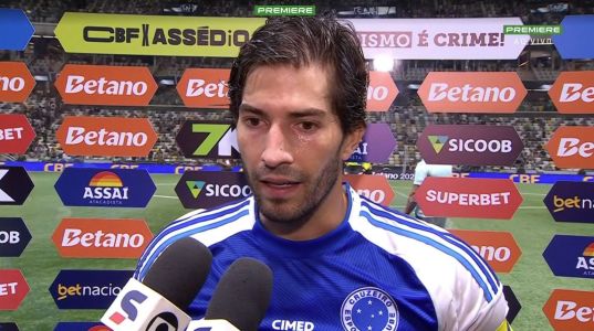 Lucas Silva ficou na bronca com a arbitragem em clássico contra o Atlético