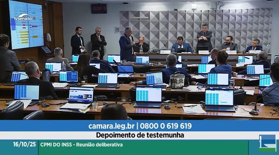 Assessor da Conafer admite ficar com parte de repasses de R$ 300 milhões e chama valores de 'troco'