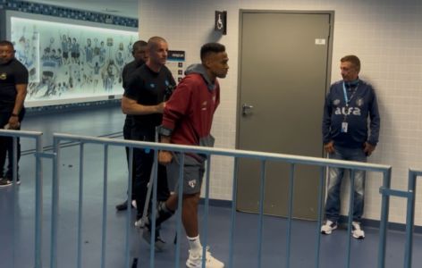Wendell sentiu problema no pé e não continuou no jogo do São Paulo