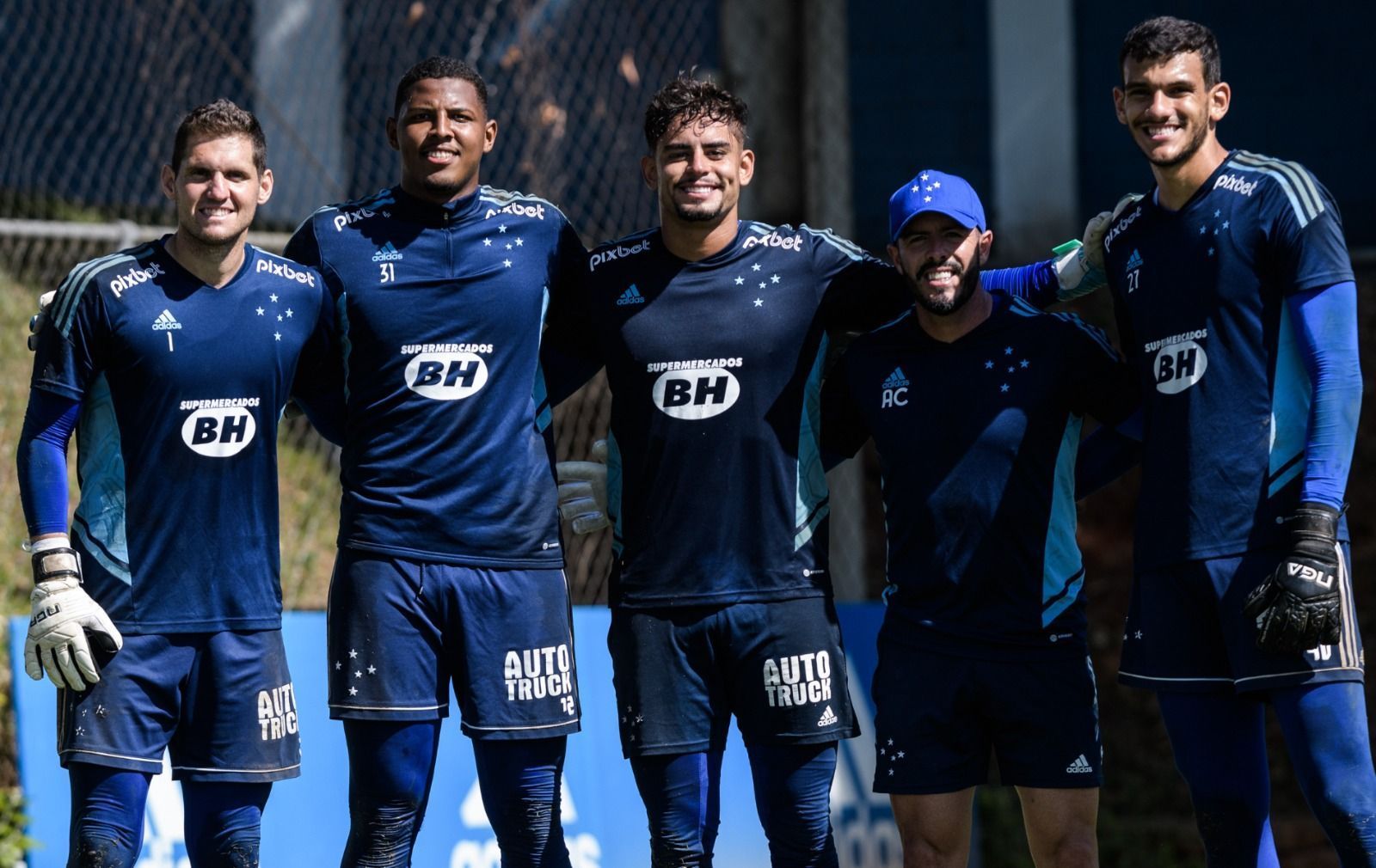 Ex-Cruzeiro é anunciado como primeiro reforço de clube para o Campeonato Mineiro