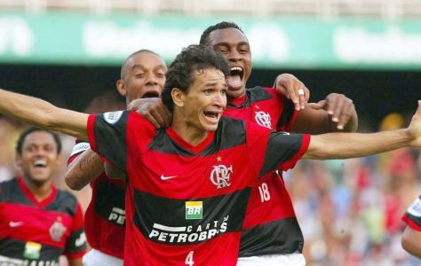 Ronaldo Angelim comemora o gol do título em 2009 pelo Flamengo
