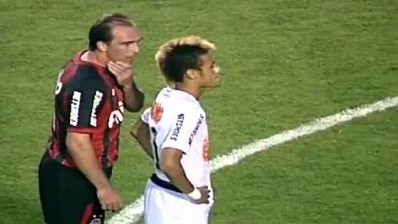 'Lenda' do Brasileirão relembra pedido inusitado a Neymar e revela reação do craque