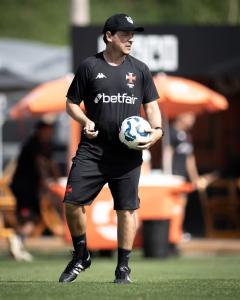 Fernando Diniz contará com Paulo Henrique no time titular do Vasco