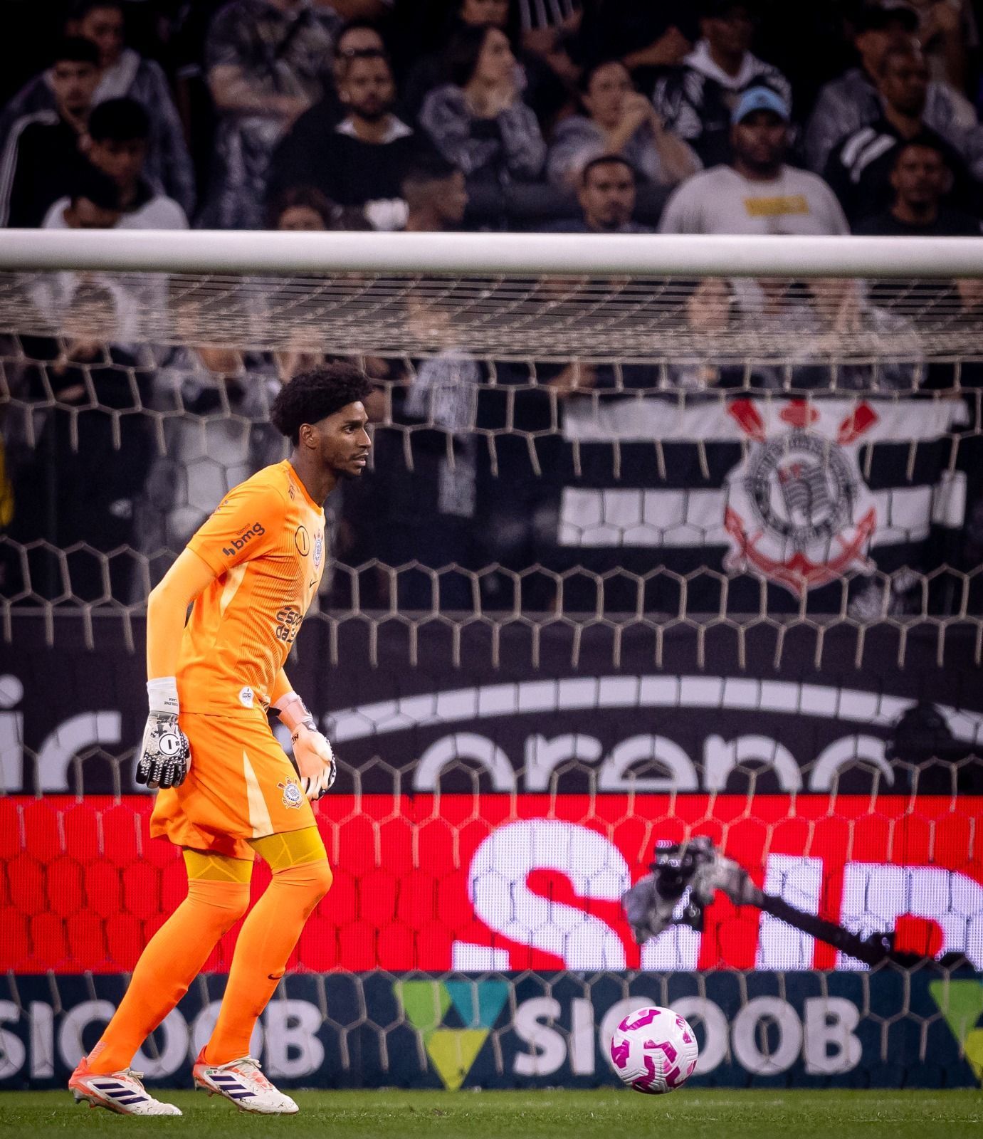 Foi falha? Hugo Souza, do Corinthians, é direto sobre gol sofrido pela Seleção