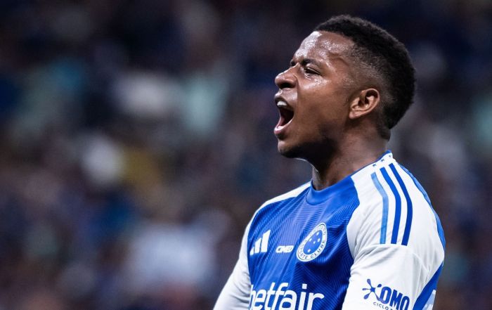 Arroyo durante vitória do Cruzeiro sobre o Fortaleza