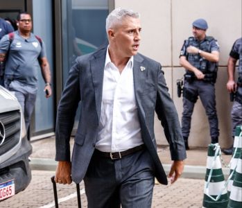 Crespo observou jogadores do sub-20 em treino do São Paulo