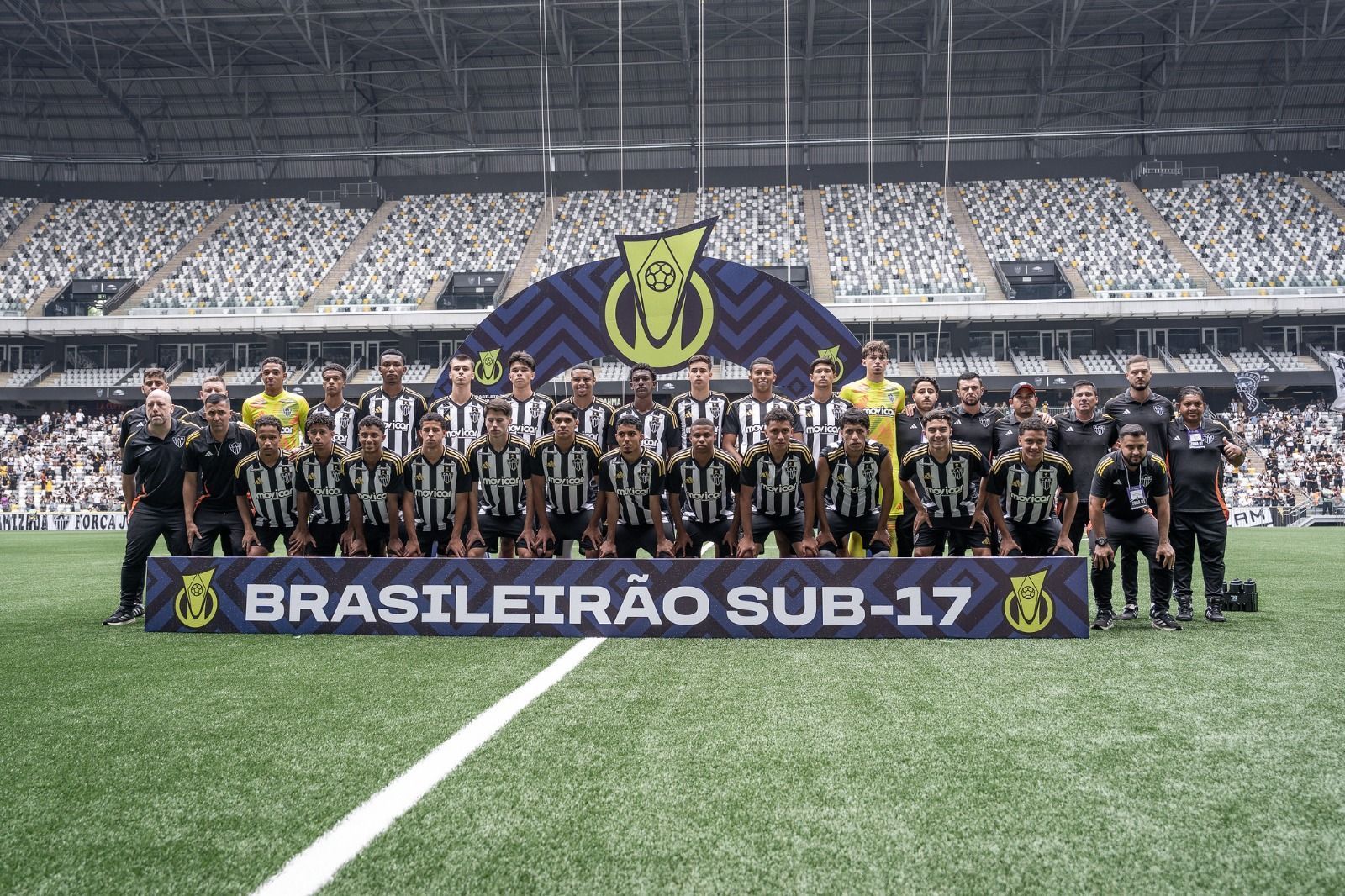 Veneno, Índio e Vitão: torcida do Atlético pede jogadores do sub-17 no profissional