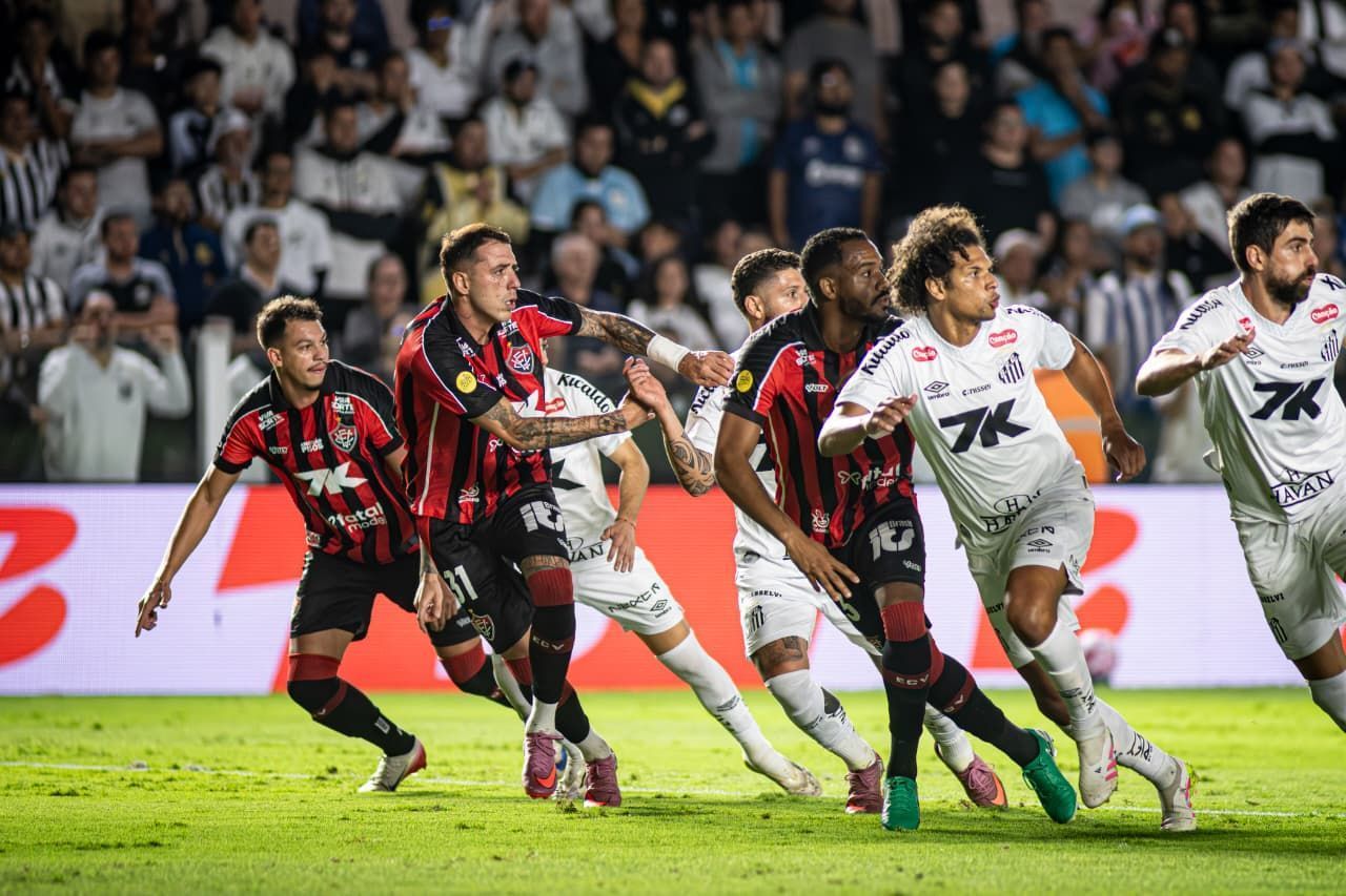 Zagueiro do Santos é direto após derrota para o Vitória pelo Brasileiro