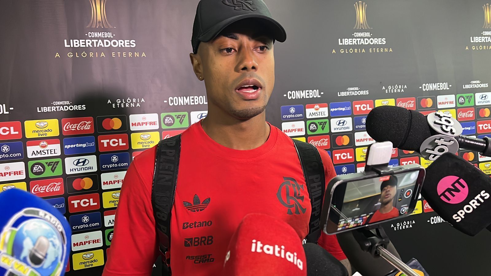 Bruno Henrique revela pedido a Filipe Luís: 'Estava jogando fora de posição'