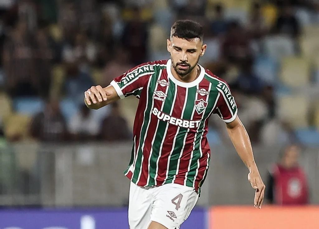 Fluminense terá que trocar zaga, mas pode ter reforço no meio de campo
