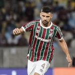 Fluminense terá que trocar zaga, mas pode ter reforço no meio de campo