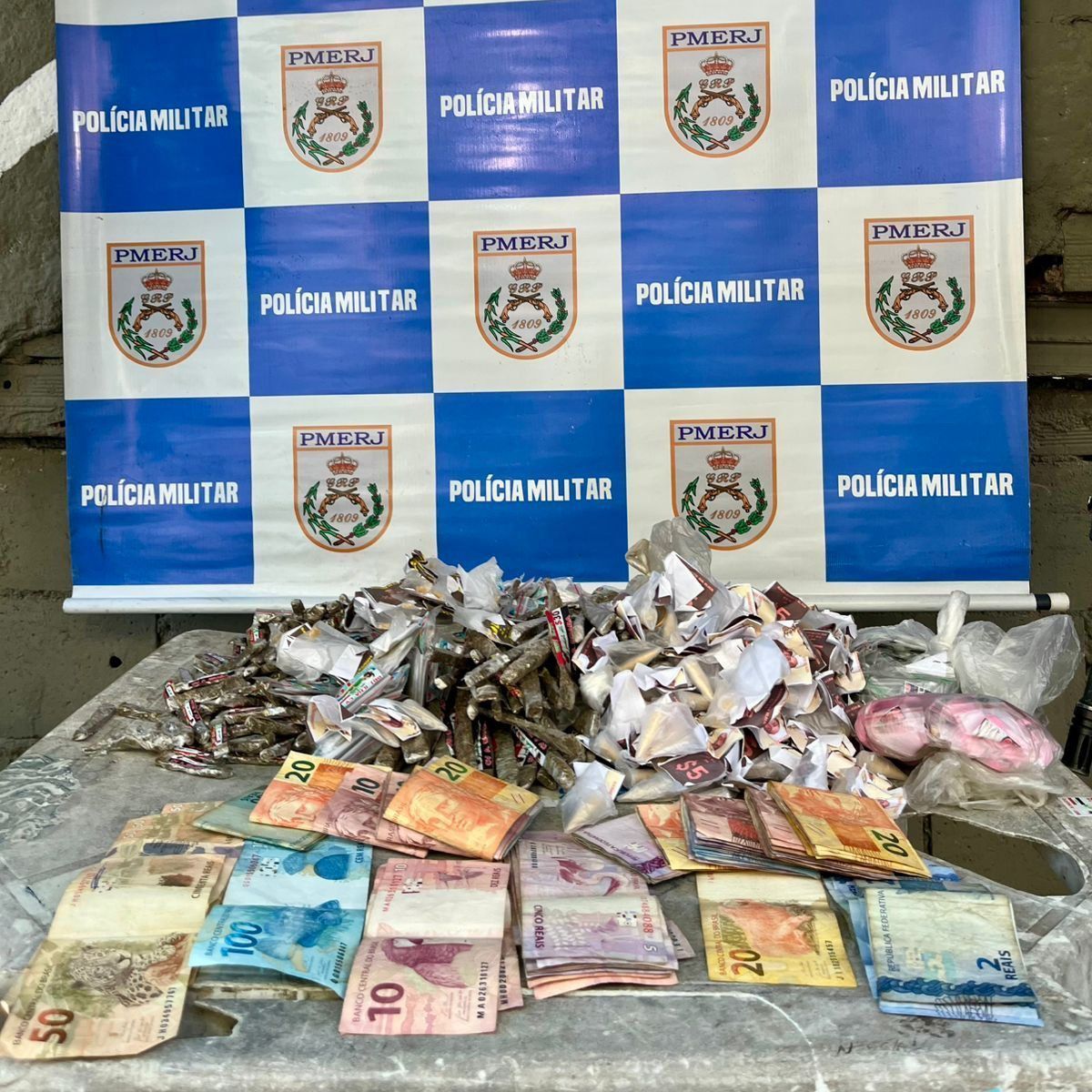 Operação da PM termina com morte de 'Matuê', prisões e descoberta de arsenal no RJ
