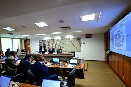 Comissão de Assuntos Econômicos (CAE) do Senado realizou audiência para discutir a reforma do Imposto de Renda