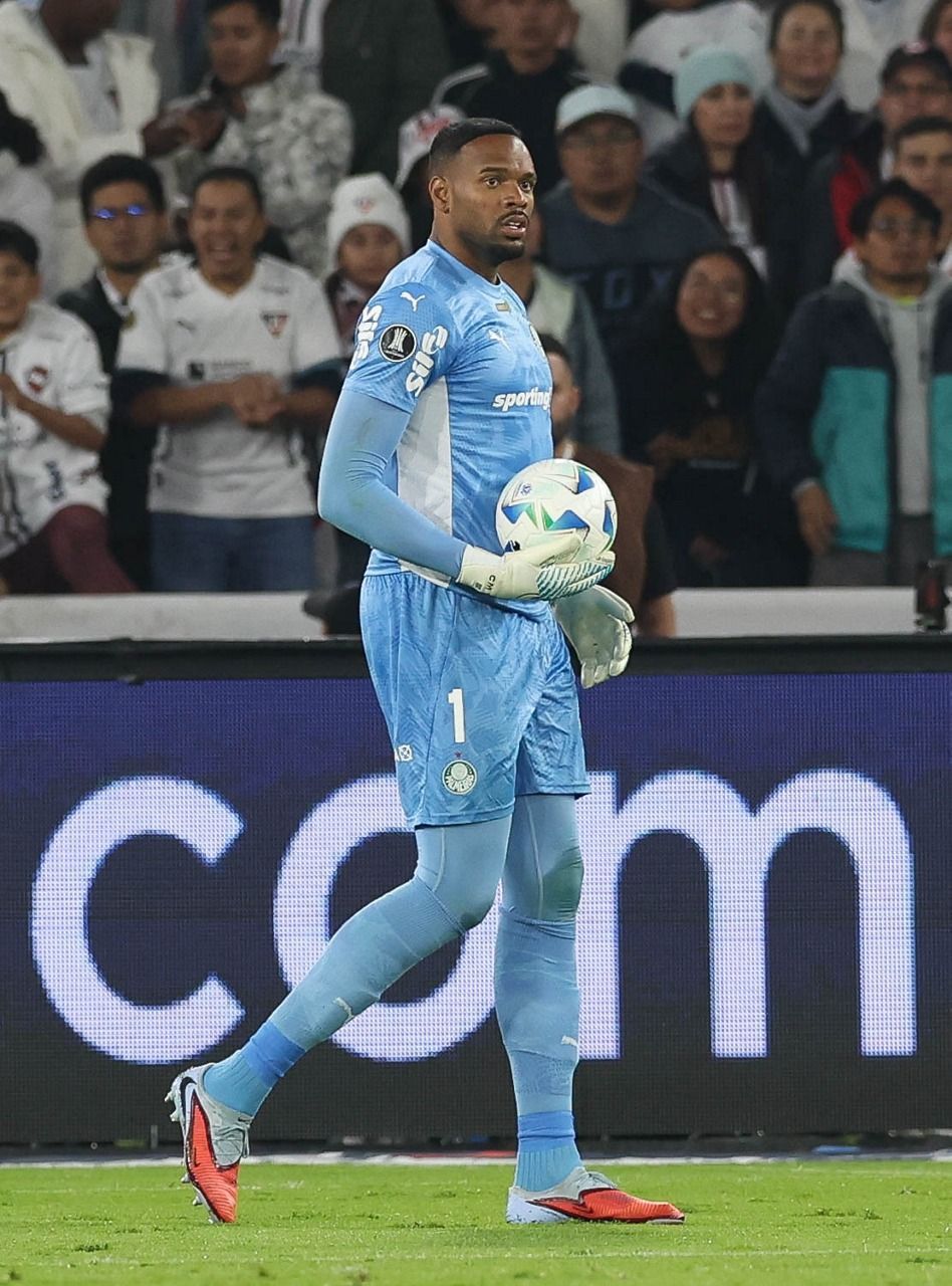 Carlos Miguel acumula marca negativa em primeiros jogos como titular do Palmeiras