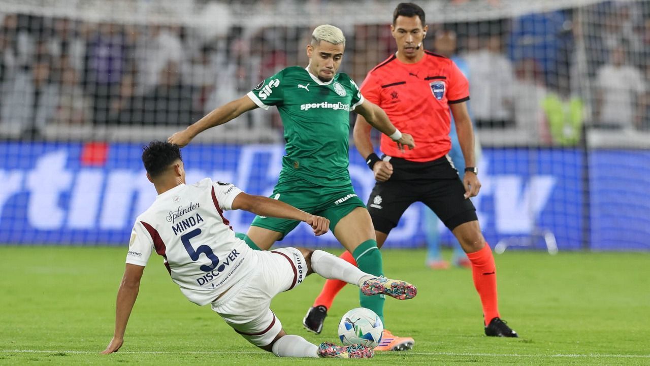 Andreas Pereira reage à situação do Palmeiras na Libertadores: 'Nada é impossível'