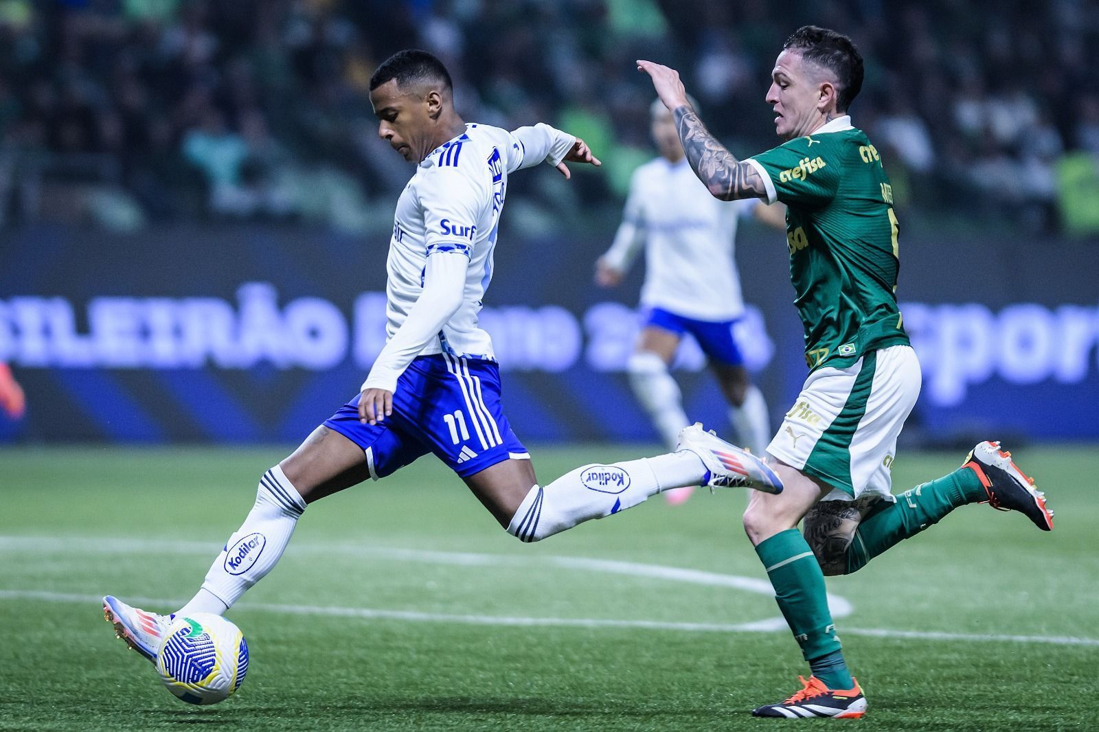 Cruzeiro deve ter 'meio time' diferente em relação a último jogo no Allianz; compare