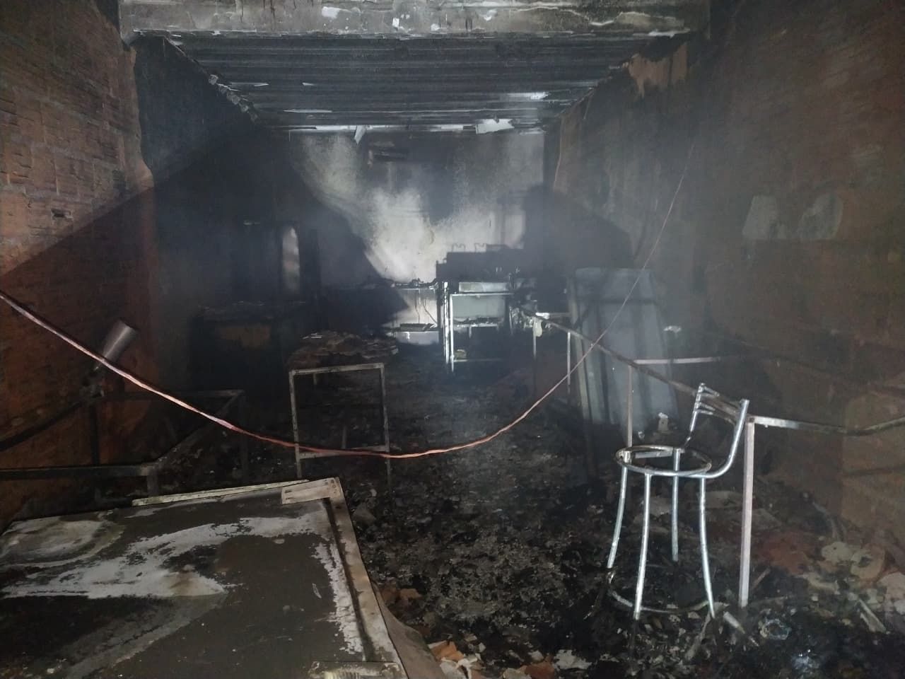 Incêndio criminoso destrói lanchonete em Montes Claros