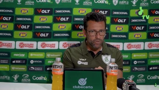 Alberto Valentim, técnico do América