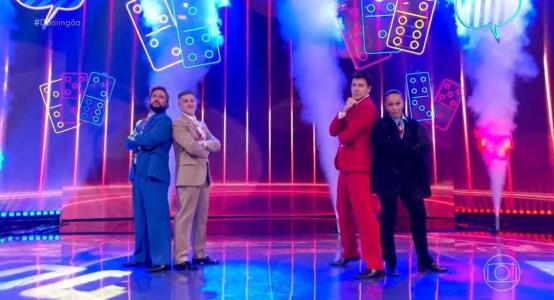 Rodrigo Faro e Luciano Huck dançam juntos no Domingão
