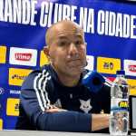 Jardim se revolta com arbitragem e sobe o tom em desabafo após Palmeiras x Cruzeiro