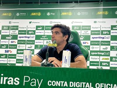 Abel Ferreira em entrevista coletiva neste domingo (26)