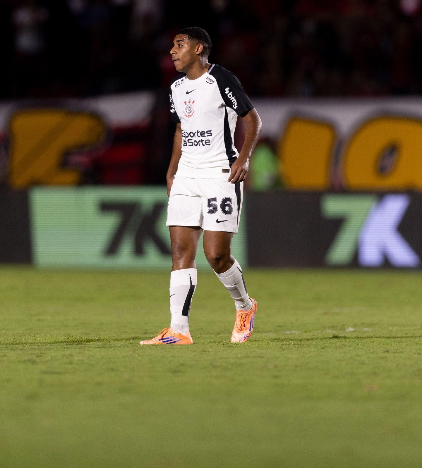 Em alta com a Fiel, Gui Negão vira 'sombra' para Yuri Alberto no Corinthians