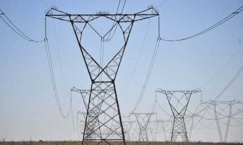 Adiada votação da MP que busca limitar custos da energia ao consumidor