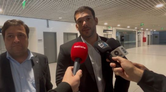 Samir Xaud, presidente da CBF, junto de Alberto Guerra, mandatário do Grêmio