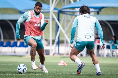 João Marcelo durante treino do Cruzeiro