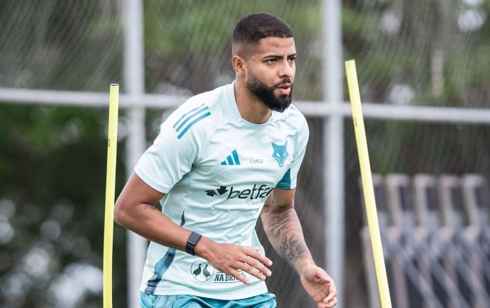 João Marcelo, zagueiro do Cruzeiro