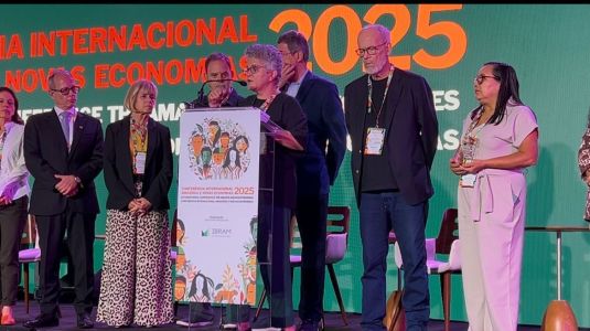 Integrante do Conselho Econômico e Social da Organização das Nações Unidas (ONU), Izabella Teixeira discursa em conferência no Pará