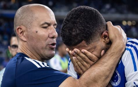 João Marcelo se emocionou após Cruzeiro 3 x 1 Vitória