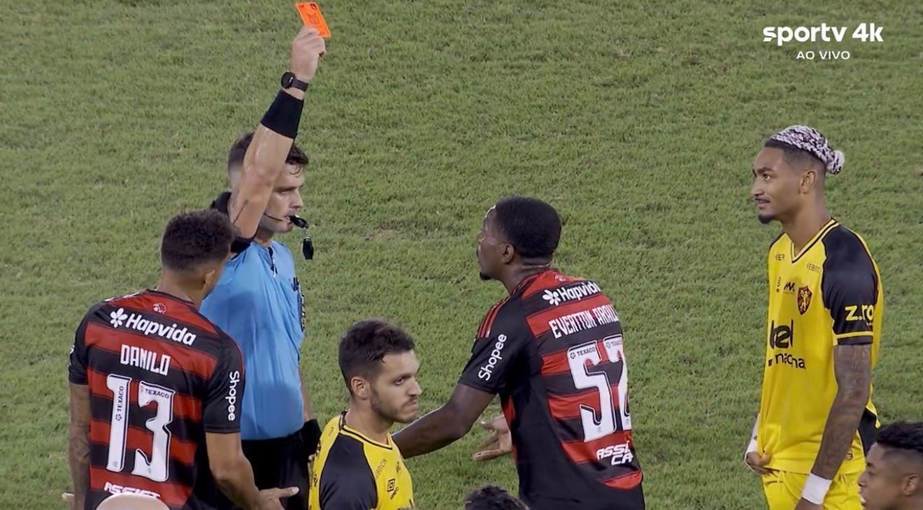 Volante do Flamengo é expulso e vira desfalque contra São Paulo pelo Brasileirão