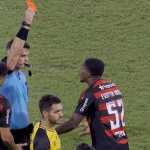 Volante do Flamengo é expulso e vira desfalque contra São Paulo pelo Brasileirão
