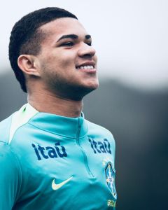 Luis Eduardo é capitão do Grêmio Sub-17 e acumula convocações à Seleção Brasileira de base