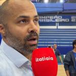 Técnico do Cruzeiro se emociona após primeira vitória como mandante pelo NBB