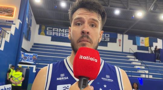 Alexandre Ludwig, ala-pivô do Cruzeiro Basquete